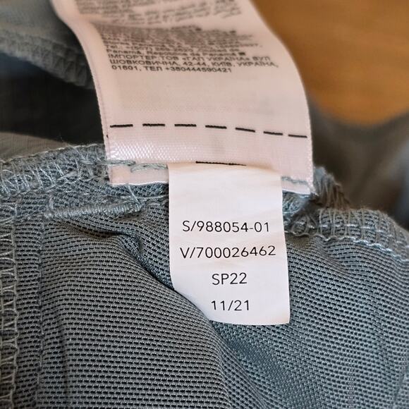 Athleta Trekkie Straight Crop Pant – Minimalistic Green 4 Ripstop Travel - Picture 8 of 14